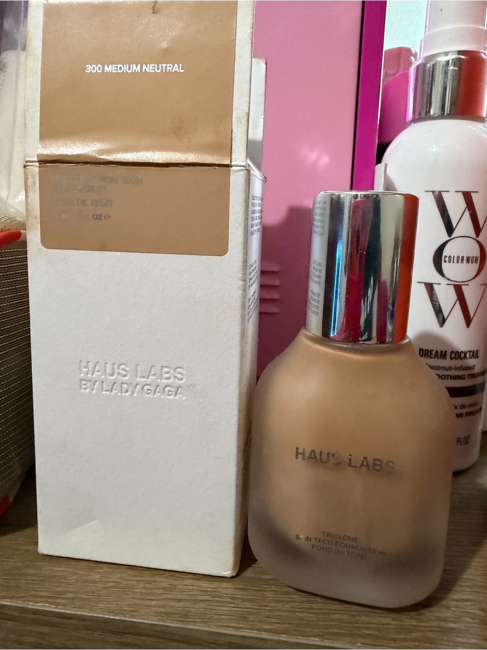 Haus Labs foundation 301 Medium neutral